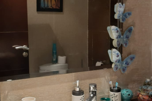 Appartement meublé 89m² avec parking titré – 9ème étage – Hay Mohammadi Islane (GH05)